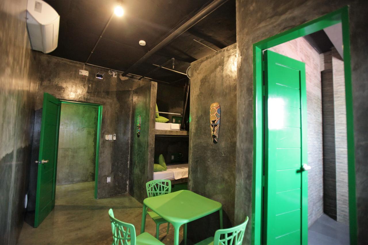 W Hostel Boracay Boracay Island Екстер'єр фото